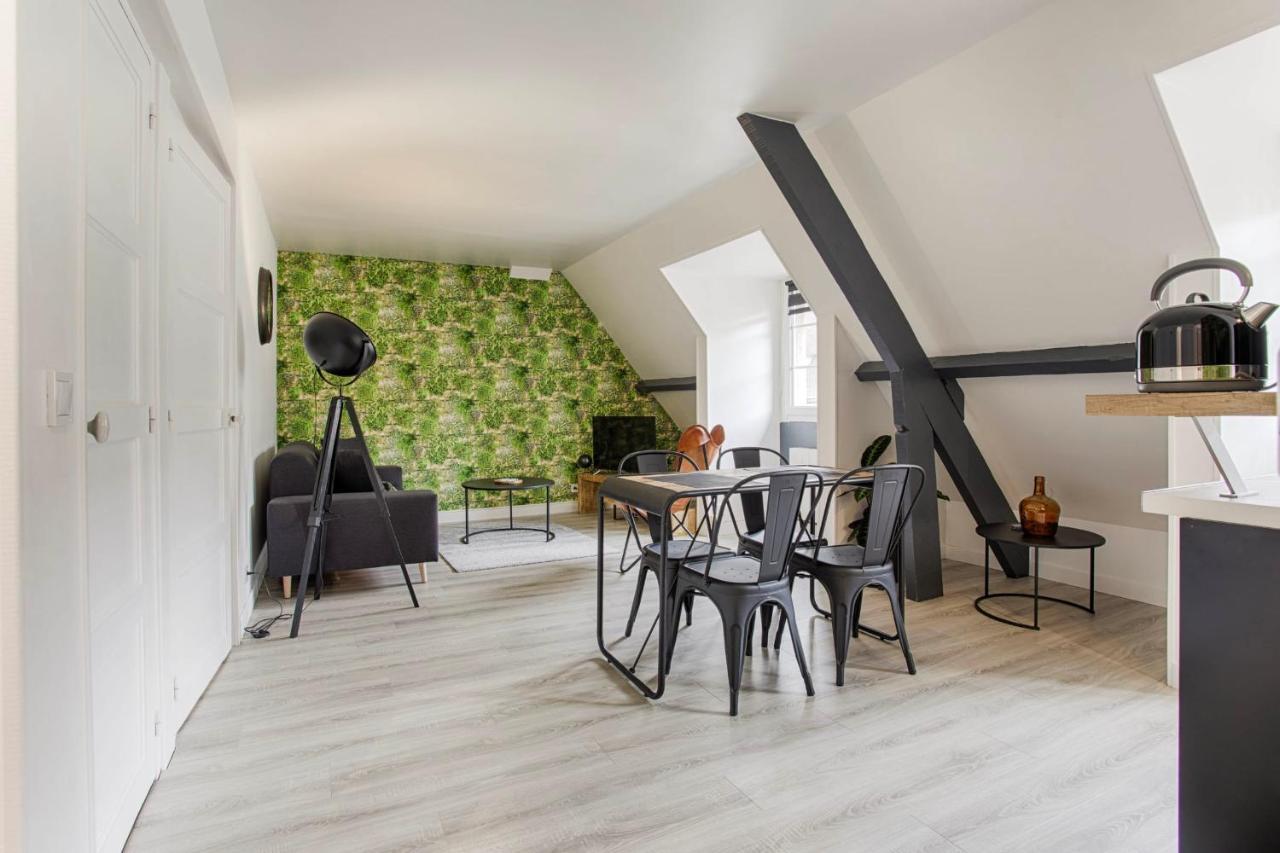 La Casa Centra Charm At Falaise'S Downtown Apartment Falaise  Luaran gambar